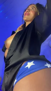 Mia_sweet80 🎆 “Free… and hotter than ever 🔥” Gambar