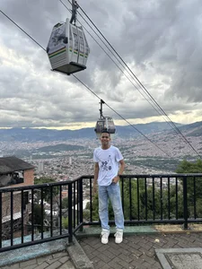 dilan_alfonzo: An afternoon at the Medellín viewpoint ✨ ( 9 фото)