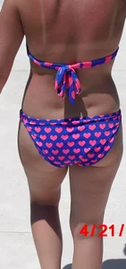 Sexy-Queen-Milf Public Pic 7