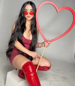 alisonnwalker2025 Shoot an arrow into my heart Pic 6