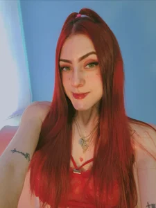 Luna_Raay 🔥 Come Closer… It’s Getting Hot 💄 зображення