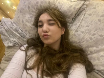 JanineThielman my curves are so amazing 😍 Immagine 