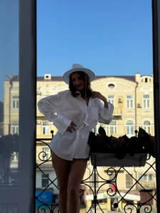 SilkenMuse_ Public Pic 4