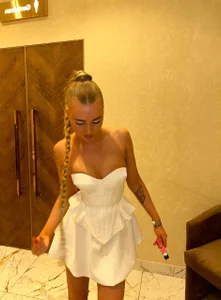 Public od StellaRoberts  5 snímek