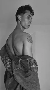 sammy_and_ithanSexy in black and white Bild 3