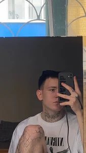 YourNikolas Public Foto 2