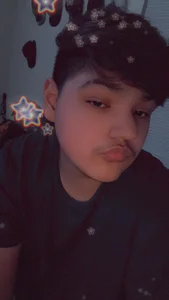 PRETTYISAIAH Public  4টি ছবি