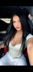 Zoe_Castell Public 사진 2