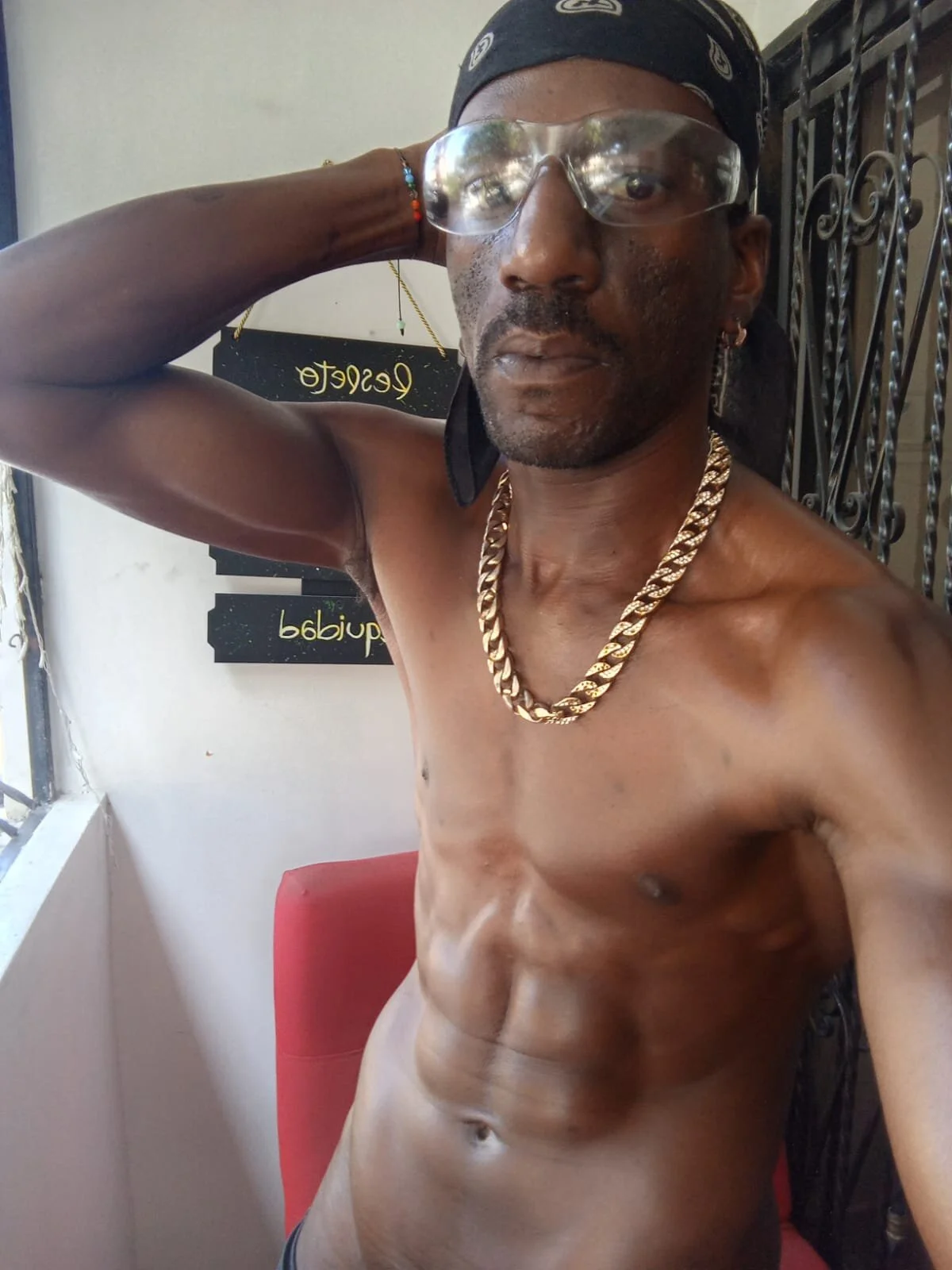 Titan_Moreno_ adlı kullanıcının viral fotoğrafları:  3677