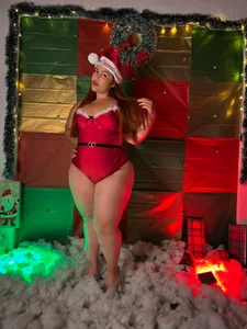 LeahxBarker Merry Christmas wishes you Leah! Pic