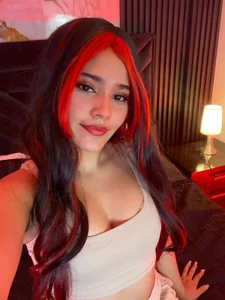 Peennelope kullanıcısının ✨ **Peennelope is slave good albümü -  4 fotoğraf
