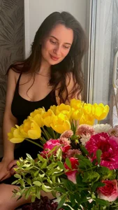 Luna_Raee spring mood Pic