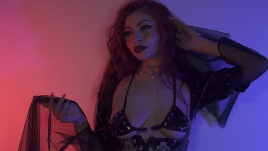 Zdjęcia katellyrose Midnight Muse 🌙: 