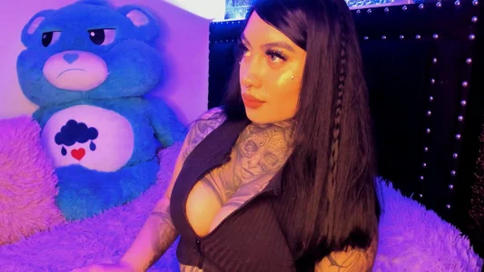 CloeeBeckam Black Pic 2