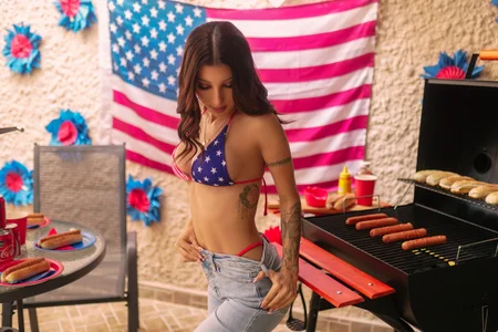 AilishBenson ⭐Happy 4th of July⭐ Pic 3