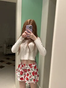 Caramel_Peach Public Pic 3