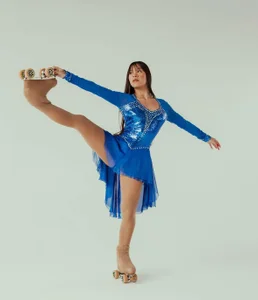 kimhilton_ Figure Skating ⛸️🩵 Pic 3
