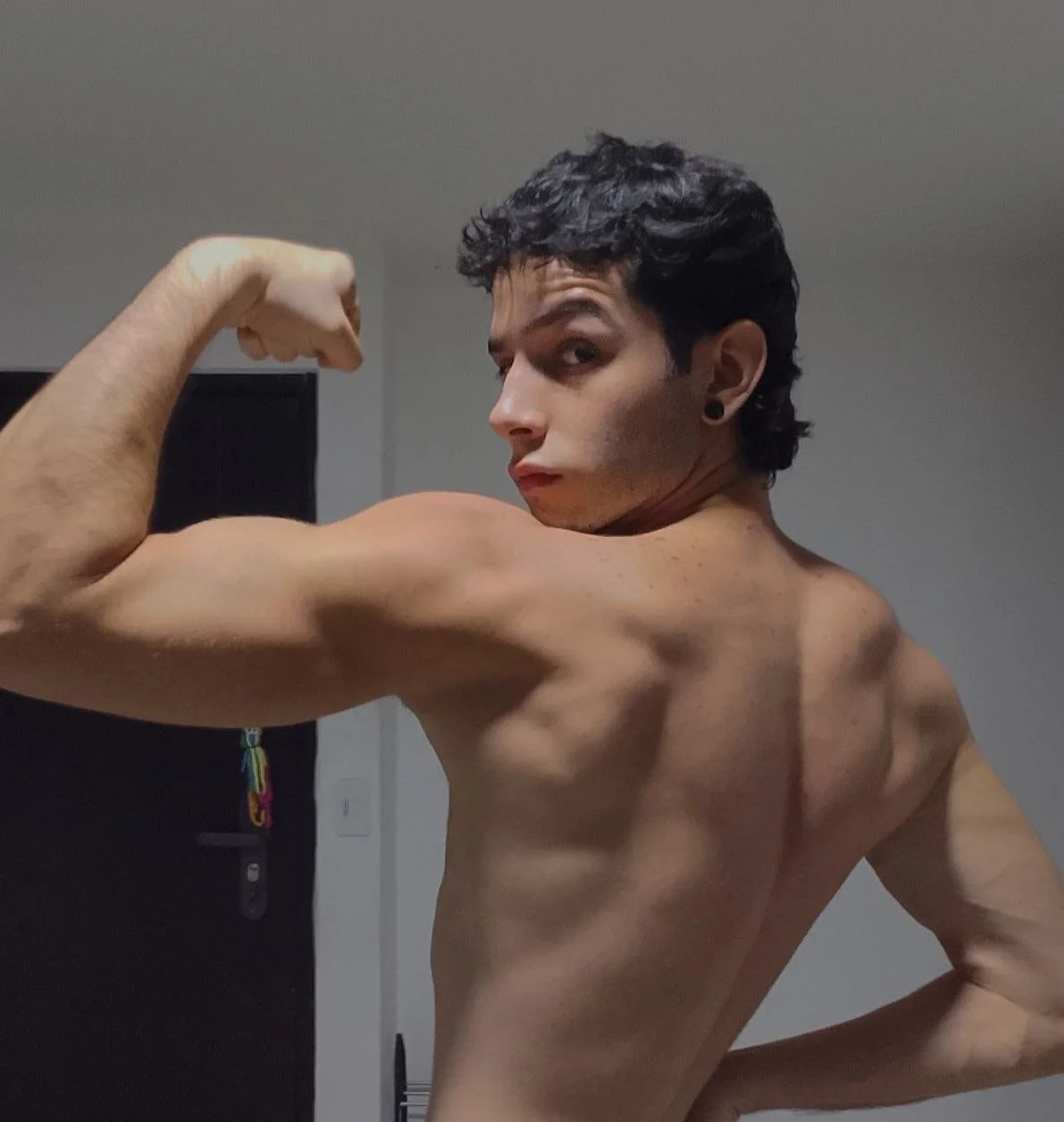 isaacblaze_ Foto en Tendencia 1595