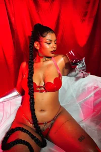 Nicolemorelli2 Venus in red ❤️ Εικόνα 8