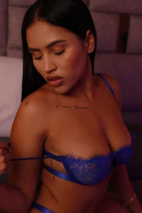 Alana_Thompson_ Public Bilde 6