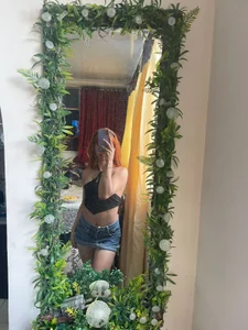 Terra_moonlight i like mirrors 🌵🌷 Immagine  7