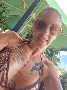 Busty-MorganXX Public Bilde 2