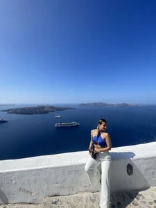 Lucy_fit my holidays Pic 2