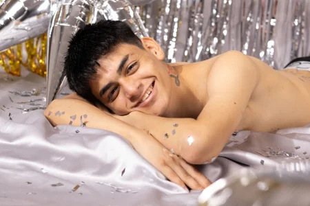 Yef_Thin SEXY BOY WITH AN ANGELICAL FACE Pic