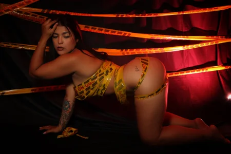 Mia_milf_x Danger woman Pic