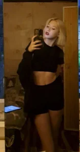MaurineLesso Public Pic