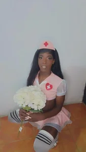 antonella_wolfe02 today as a nurse Bilde 3