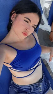 MiaMorettiiPublic Bild 4