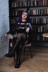 Miss_Maya_Mils Your Dark Queen Pic 9