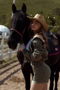 Maily__Trees Public Foto