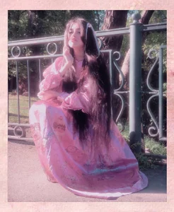 Sofagreen_ ಇ. A ROMANTIC WALK W U ಇ. صورة واحدة|Sofagreen_ ಇ. A ROMANTIC WALK W U ಇ. صورتان|Sofagreen_ ಇ. A ROMANTIC WALK W U ಇ.  3 صور|Sofagreen_ ಇ. A ROMANTIC WALK W U ಇ.  3 صورة