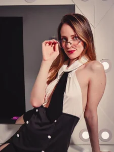 Zdjęcia ambeerwood1 You want me to work for you, just call me:  3