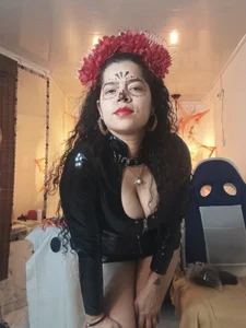 alexa-cooper-: happy day halloween ( 2 фото)