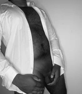 delasan with cloths slika