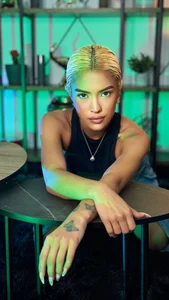 MystiqueXXX Public slika