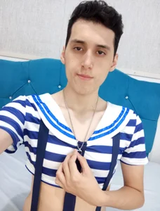 LuigiMarchettiのMy uniform, your weaknessの 7枚の写真