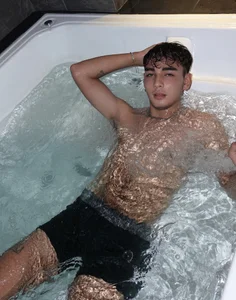 Velvet_man kullanıcısının ❤️ albümü -  2 fotoğraf