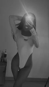 arianna_lisse small body Foto