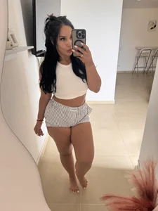 Dakota_diaz_ Who I really am, without filters or makeup. Perfectly imperfect. Pic 5