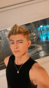 izan_20 Public Εικόνα 2