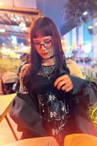 bathory_vamps Just me… being unforgettable💋🖤 Pic