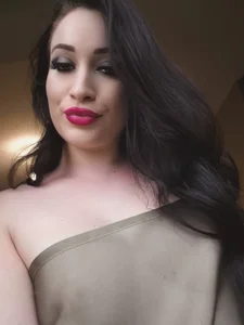 GoldenLunaa Public Poză