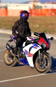 MeCherryy 🏍️😍 Foto 3