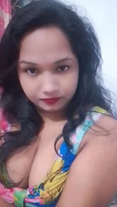 Aarti_Sharma1 Public Pic 2
