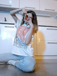 ChristiaHorde HIGH FASHION  2টি ছবি