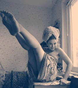 After the shower od Marlan_Vagner  6 snímek